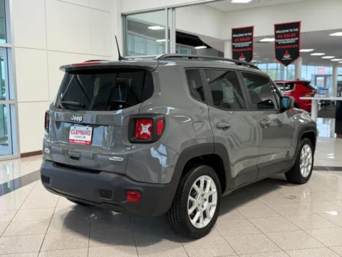 More photos of 2020 Jeep Renegade Latitude at Clemons Mitsubishi, NE