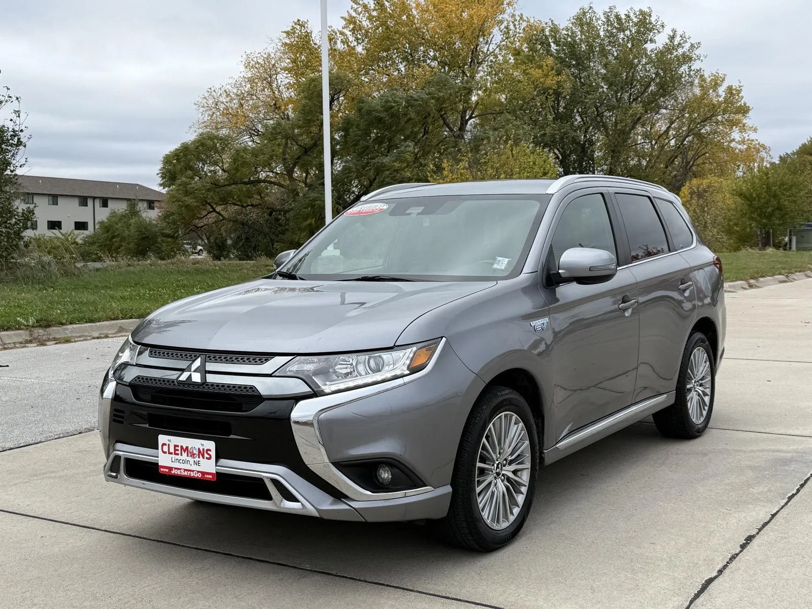Gray 2022 Mitsubishi Outlander PHEV SEL for sale in Lincoln, NE