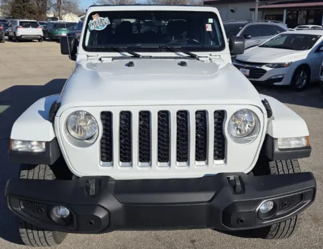 Another view of 2023 Jeep Gladiator Overland for sale in Des Moines, IA at Capital City Motor Company