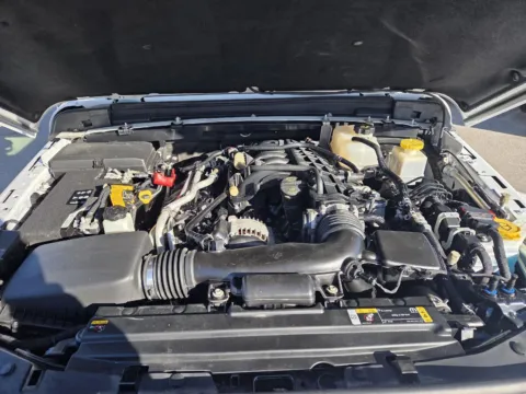 More photos of 2023 Jeep Gladiator Overland at Capital City Motor Company, IA