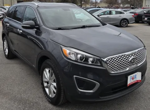 Photos of 2016 Kia Sorento LX for sale in Des Moines, IA at Capital City Motor Company