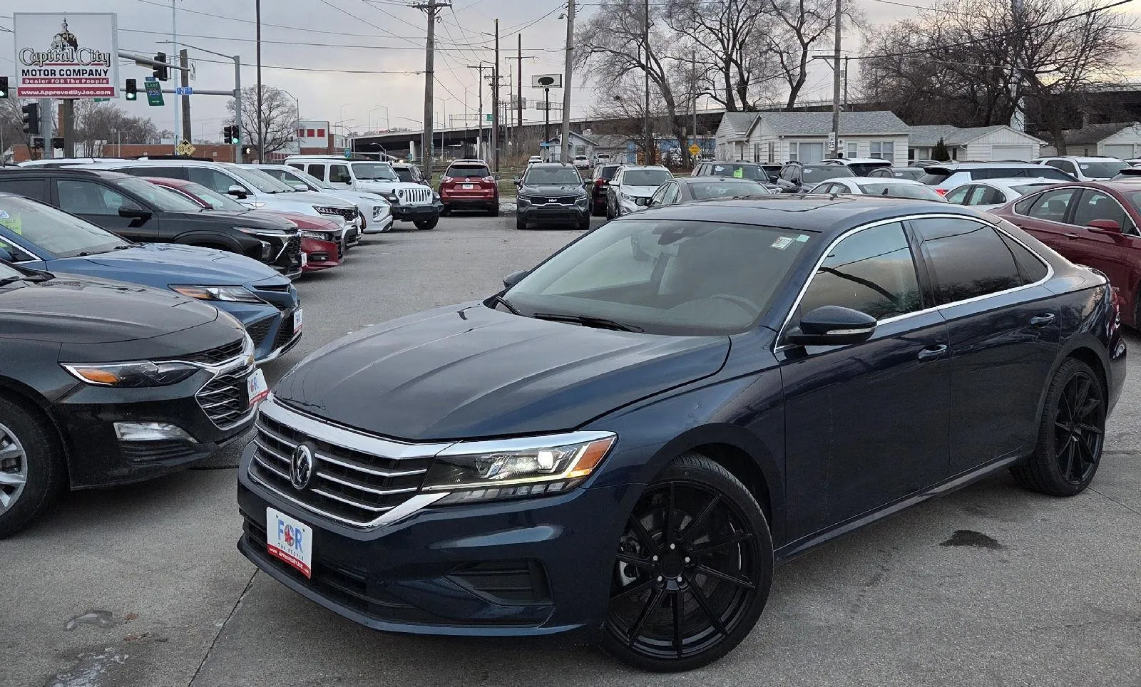 2022 Volkswagen Passat SE's photo