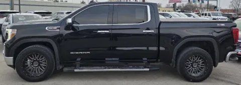 More photos of 2021 GMC Sierra 1500 SLT at Capital City Motor Company, IA