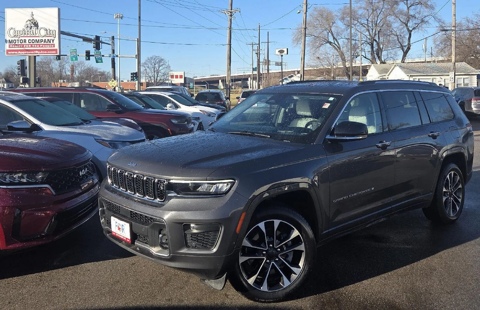2021 Jeep Grand Cherokee L Overland's photo
