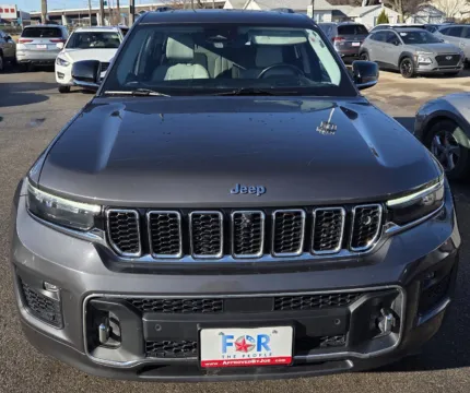 Another view of 2021 Jeep Grand Cherokee L Overland for sale in Des Moines, IA at Capital City Motor Company