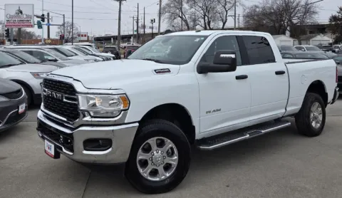 White 2024 Ram 2500 Big Horn for sale in Des Moines, IA