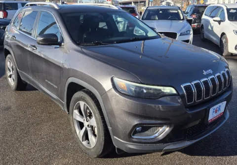 Photos of 2019 Jeep Cherokee Limited for sale in Des Moines, IA at Capital City Motor Company