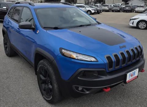 Photos of 2018 Jeep Cherokee Trailhawk for sale in Des Moines, IA at Capital City Motor Company
