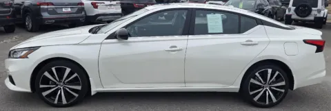 More photos of 2020 Nissan Altima 2.5 SR at Capital City Motor Company, IA