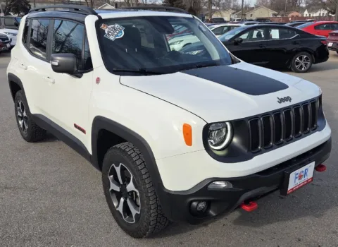 Photos of 2019 JEEP RENEGADE TRAILH Trailhawk for sale in Des Moines, IA at Capital City Motor Company