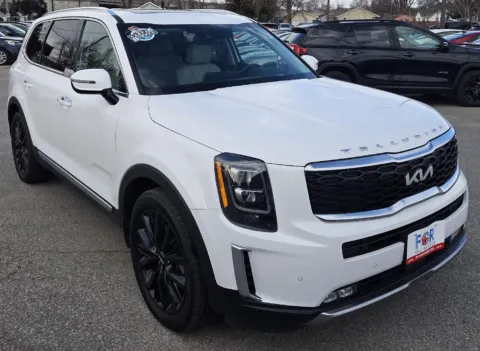 Photos of 2022 Kia Telluride SX for sale in Des Moines, IA at Capital City Motor Company