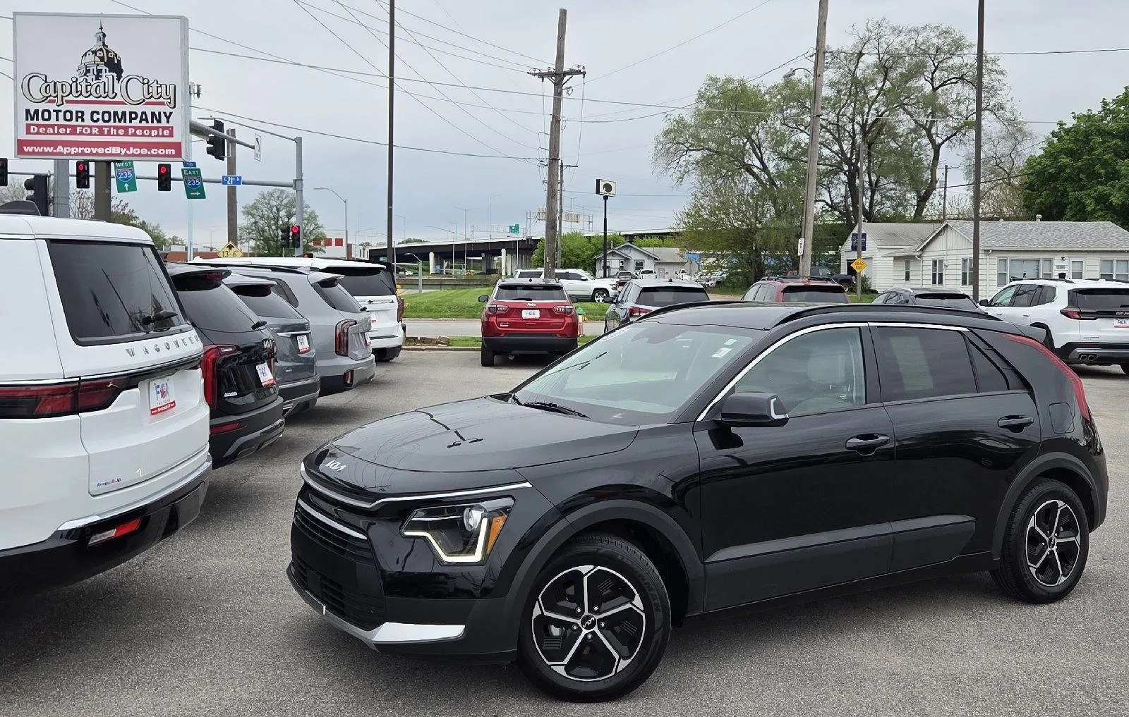 2023 Kia Niro EX HEV's photo
