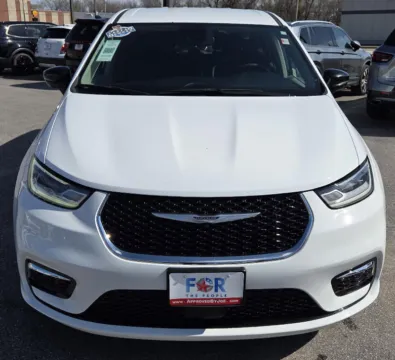 Another view of 2024 Chrysler Pacifica Hybrid Select for sale in Des Moines, IA at Capital City Motor Company