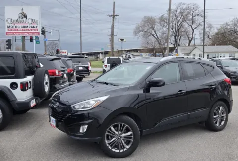 Black 2014 Hyundai Tucson SE for sale in Des Moines, IA
