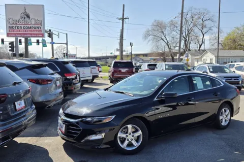 Black 2023 Chevrolet Malibu LT for sale in Des Moines, IA