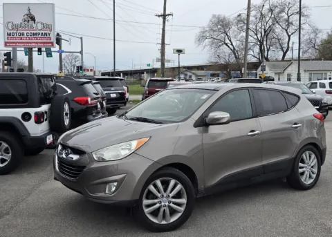 Brown 2013 Hyundai Tucson Limited for sale in Des Moines, IA