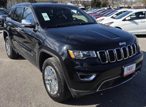 Photos of 2022 Jeep Grand Cherokee WK Limited for sale in Des Moines, IA at Capital City Motor Company
