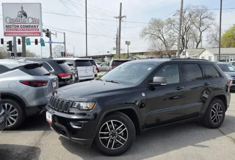 Black 2020 Jeep Grand Cherokee Trailhawk for sale in Des Moines, IA