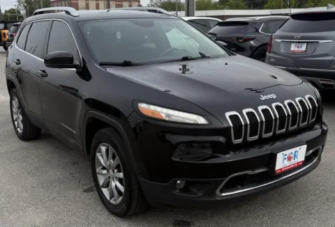 Photos of 2017 Jeep Cherokee Limited for sale in Des Moines, IA at Capital City Motor Company