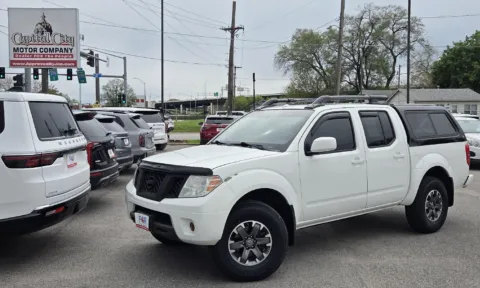White 2017 Nissan Frontier PRO-4X for sale in Des Moines, IA