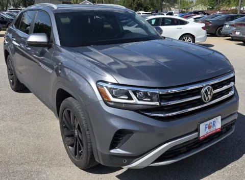 Photos of 2021 Volkswagen Atlas Cross Sport 3.6L V6 SE w/Technology for sale in Des Moines, IA at Capital City Motor Company