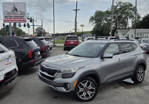 Gray 2021 Kia Seltos SX Turbo for sale in Des Moines, IA