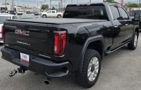 More photos of 2021 GMC Sierra 2500HD Denali at Capital City Motor Company, IA