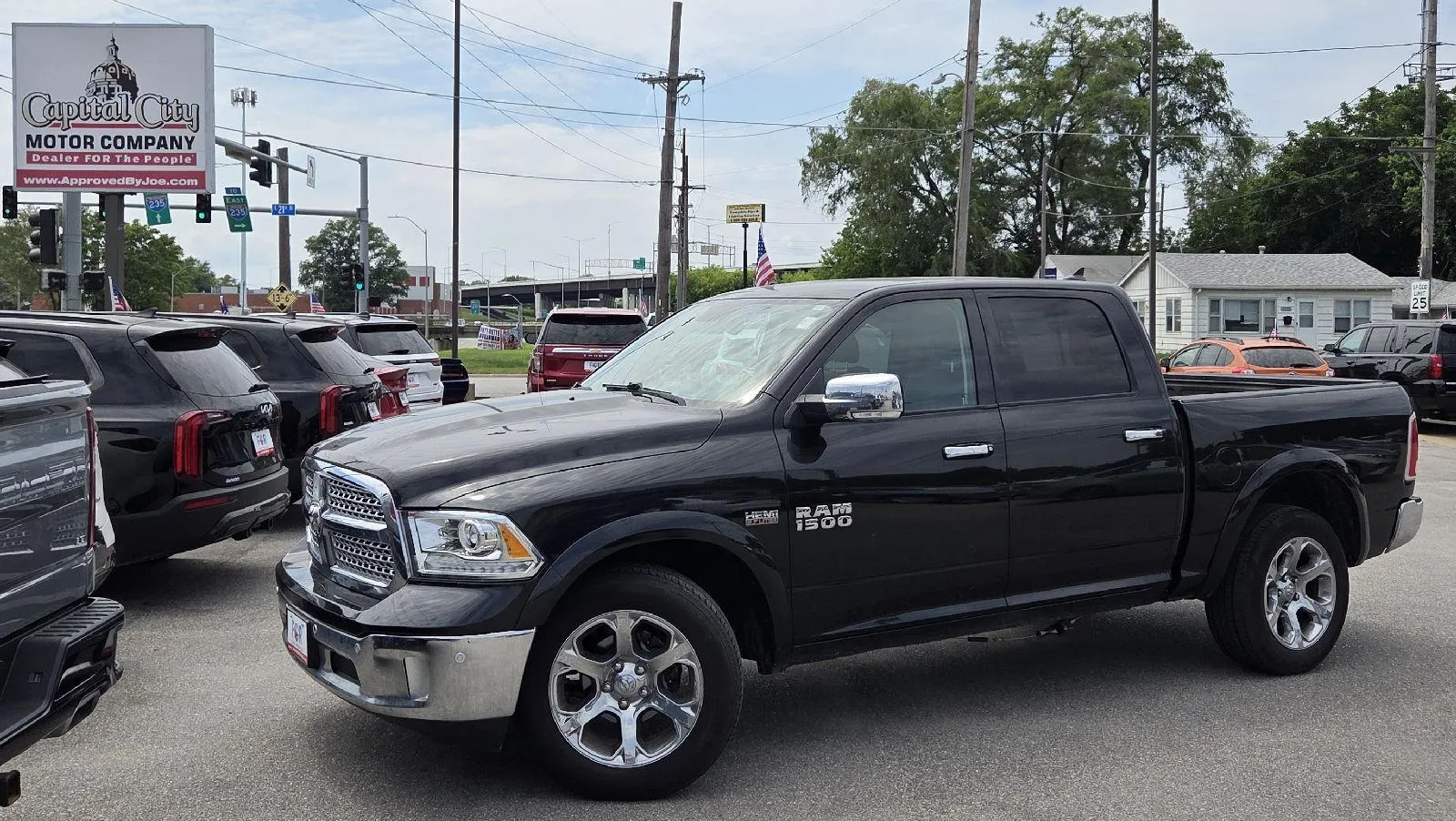2017 RAM 1500 Laramie 4x4 Crew Cab 5'7's photo