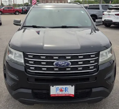 Photos of 2016 Ford Explorer for sale in Des Moines, IA at Capital City Motor Company