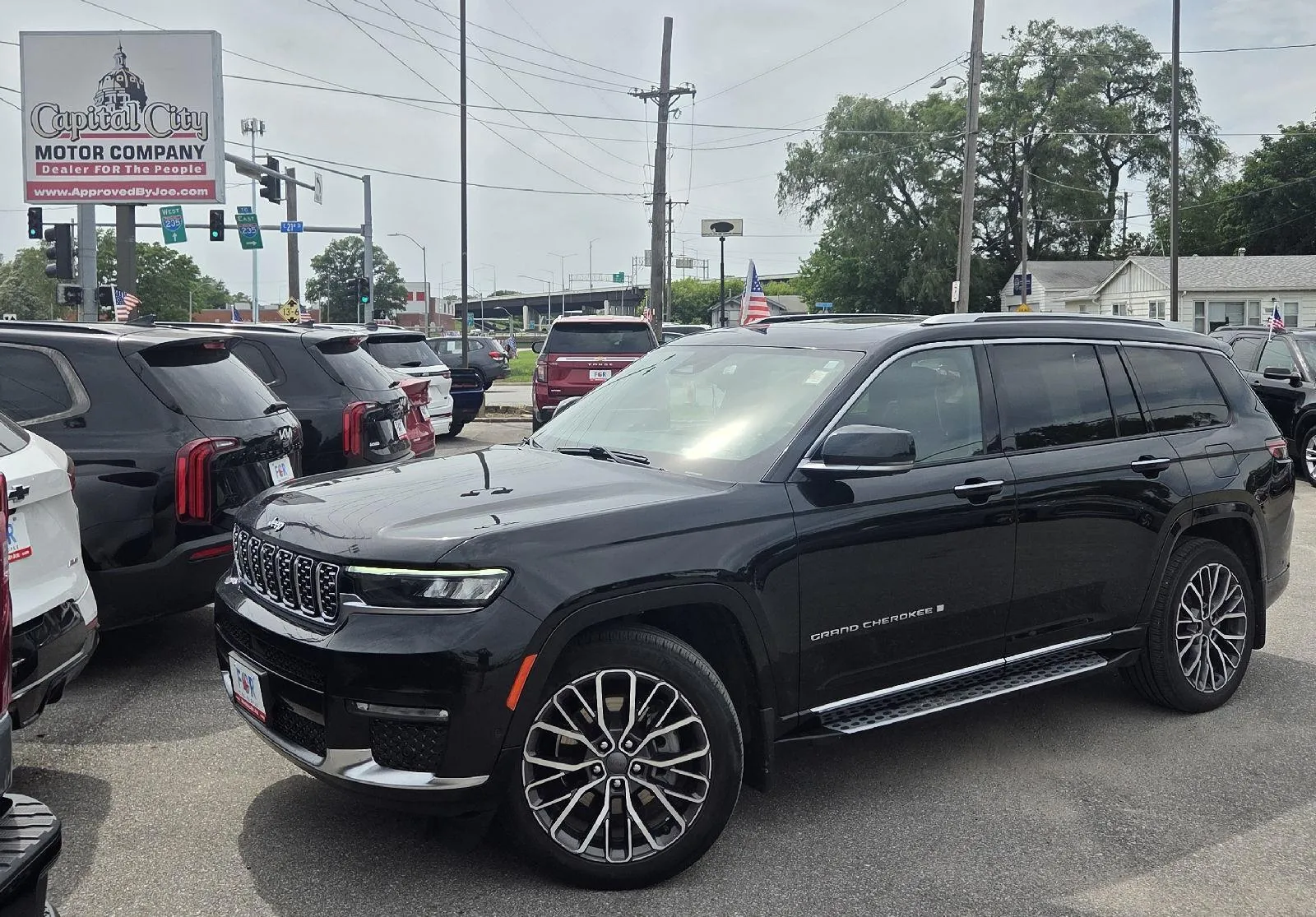 2021 Jeep Grand Cherokee L Summit Reserve's photo