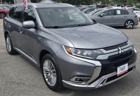 Photos of 2019 Mitsubishi Outlander PHEV GT for sale in Des Moines, IA at Capital City Motor Company