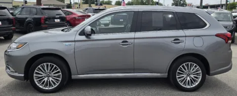 More photos of 2019 Mitsubishi Outlander PHEV GT at Capital City Motor Company, IA