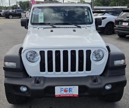Another view of 2020 Jeep Gladiator Sport S for sale in Des Moines, IA at Capital City Motor Company