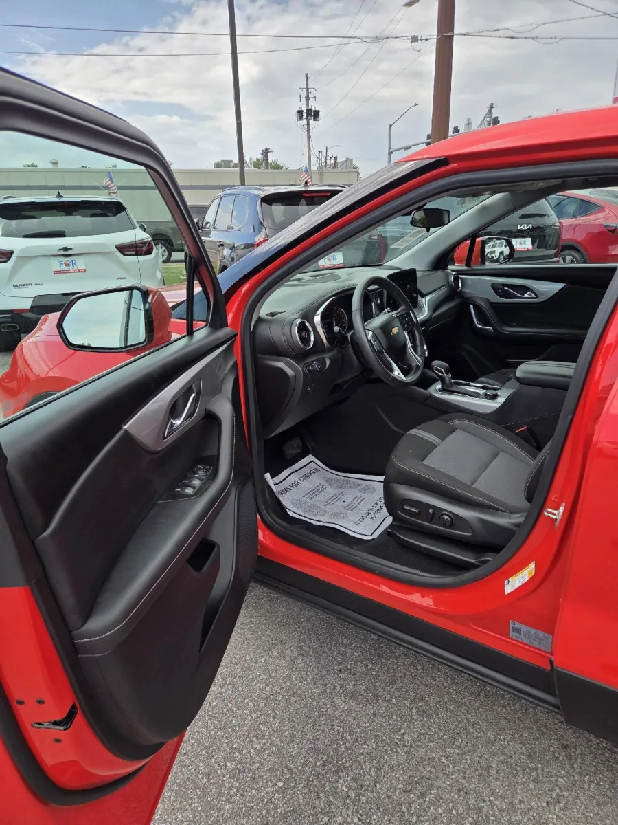2025 Chevrolet Blazer 2LT - Photo 18