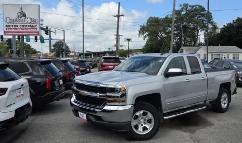Silver 2018 Chevrolet Silverado 1500 LT for sale in Des Moines, IA