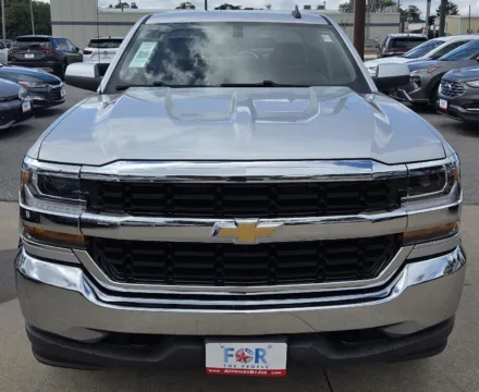 Another view of 2018 Chevrolet Silverado 1500 LT for sale in Des Moines, IA at Capital City Motor Company
