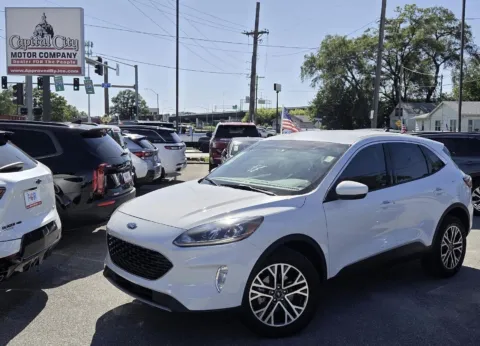 White 2022 Ford Escape SEL for sale in Des Moines, IA