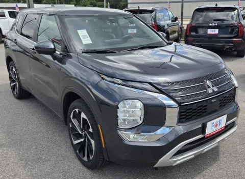 Photos of 2024 Mitsubishi Outlander SE for sale in Des Moines, IA at Capital City Motor Company