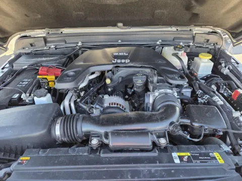 More photos of 2021 Jeep Gladiator Rubicon at Capital City Motor Company, IA