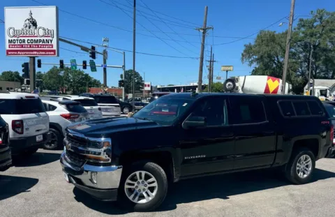 Black 2018 Chevrolet Silverado 1500 LT for sale in Des Moines, IA