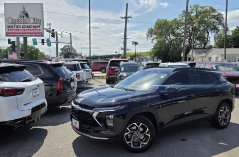 Black 2025 Chevrolet Trax LT for sale in Des Moines, IA