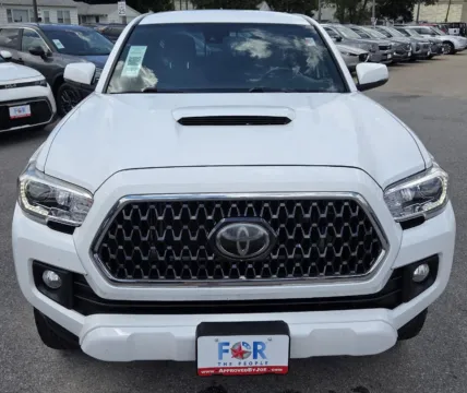 Another view of 2019 TOYOTA TACOMA DBL CAB/ for sale in Des Moines, IA at Capital City Motor Company