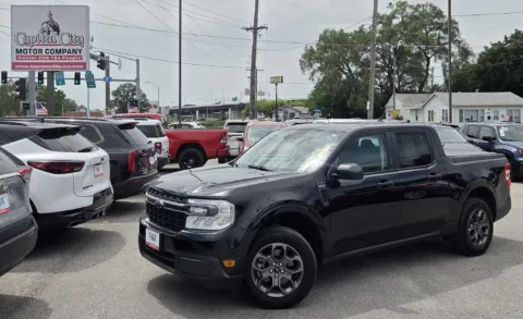 Black 2022 Ford Maverick XLT for sale in Des Moines, IA