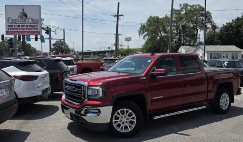 Red 2018 GMC Sierra 1500 SLE for sale in Des Moines, IA