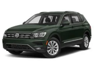Green 2018 Volkswagen Tiguan SE for sale in Des Moines, IA