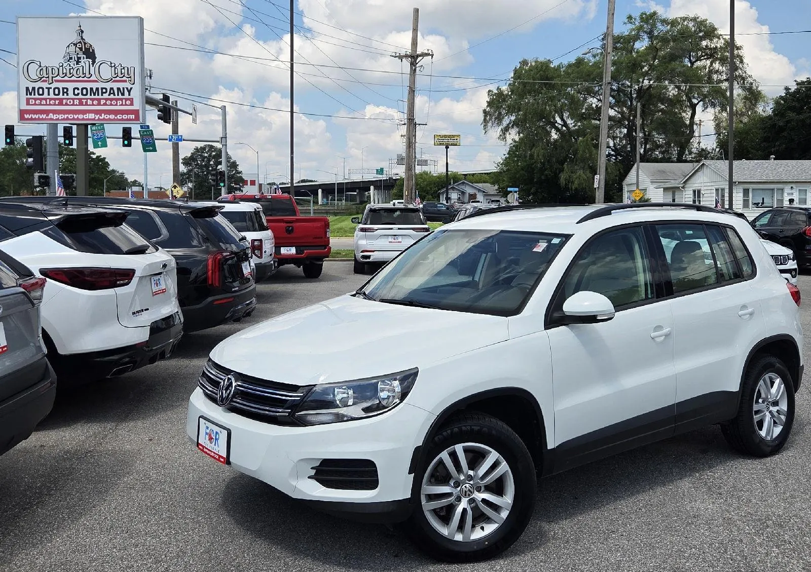 White 2016 Volkswagen Tiguan S for sale in Des Moines, IA
