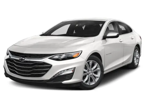 White 2022 Chevrolet Malibu LT for sale in Des Moines, IA