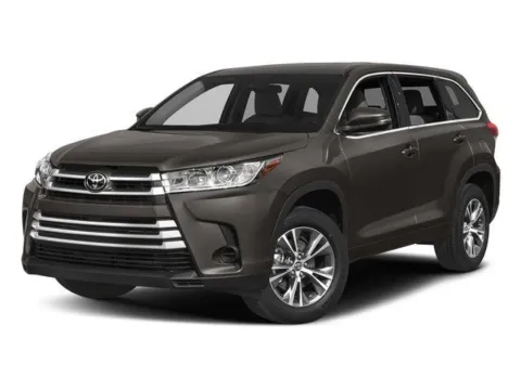Gray 2018 Toyota Highlander LE for sale in Des Moines, IA