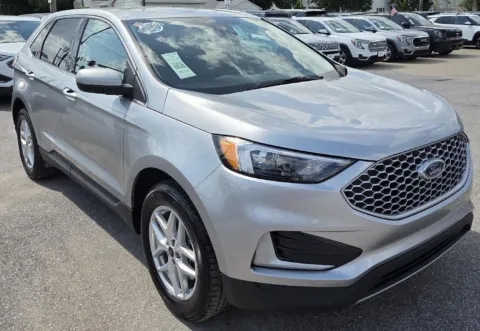 Photos of 2024 Ford Edge SEL for sale in Des Moines, IA at Capital City Motor Company