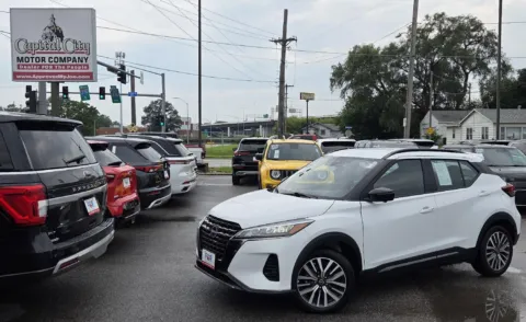 White 2024 Nissan Kicks SR for sale in Des Moines, IA